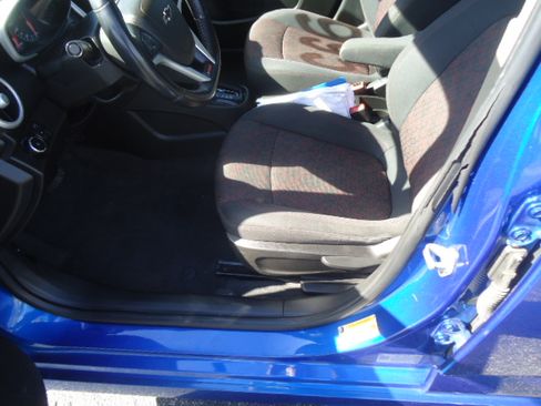 Used 2020 Chevrolet Sonic LT Hatchback FWD image 5