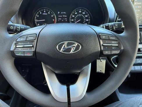 Used 2020 Hyundai Elantra GT image 17