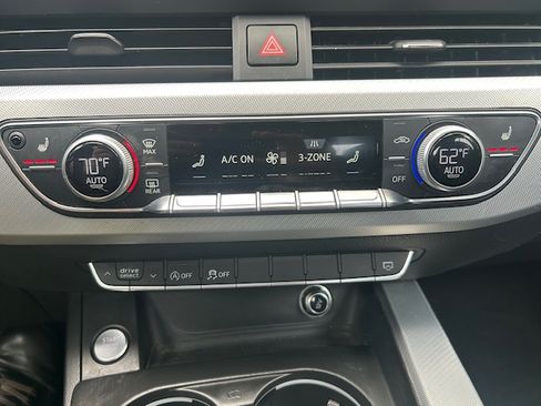 Used 2017 Audi A4 2.0T Premium quattro Sedan AWD/4WD image 16