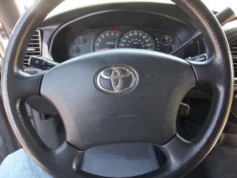 Used 2005 Toyota Tundra 4x4 Access Cab SR5 image 8