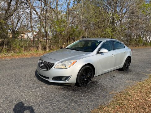 Used 2016 Buick Regal Premium image 8