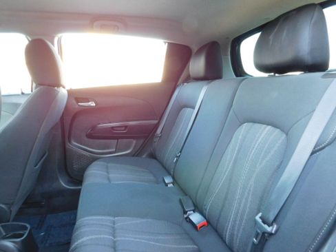 Used 2016 Chevrolet Sonic LT image 17