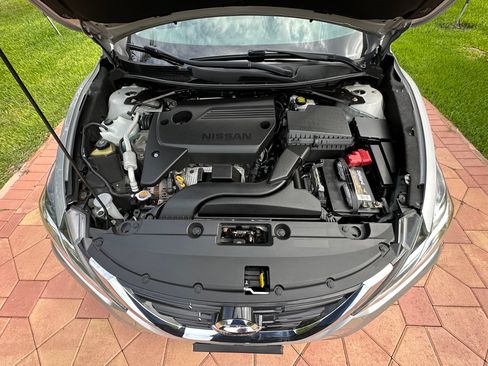 Used 2018 Nissan Altima SL FWD image 13
