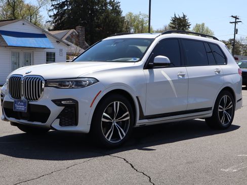 Used 2020 BMW X7 xDrive40i w/ M-Sport Package image 4