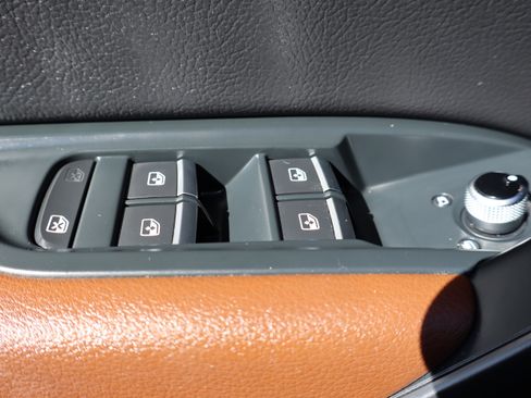 Used 2018 Audi Q5 2.0T Premium Plus image 27