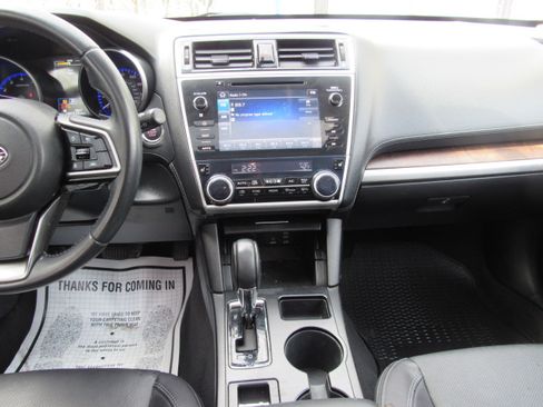 Used 2018 Subaru Outback 3.6R Limited image 22