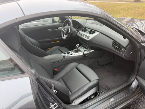 Used 2014 BMW Z4 sDrive28i image 5