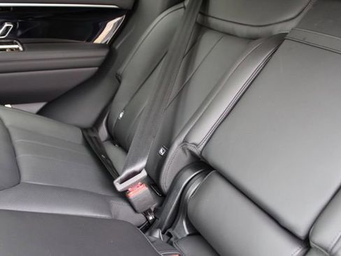 New 2025 Land Rover Range Rover SE image 21