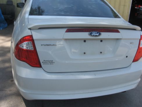 Used 2010 Ford Fusion SE FWD image 5