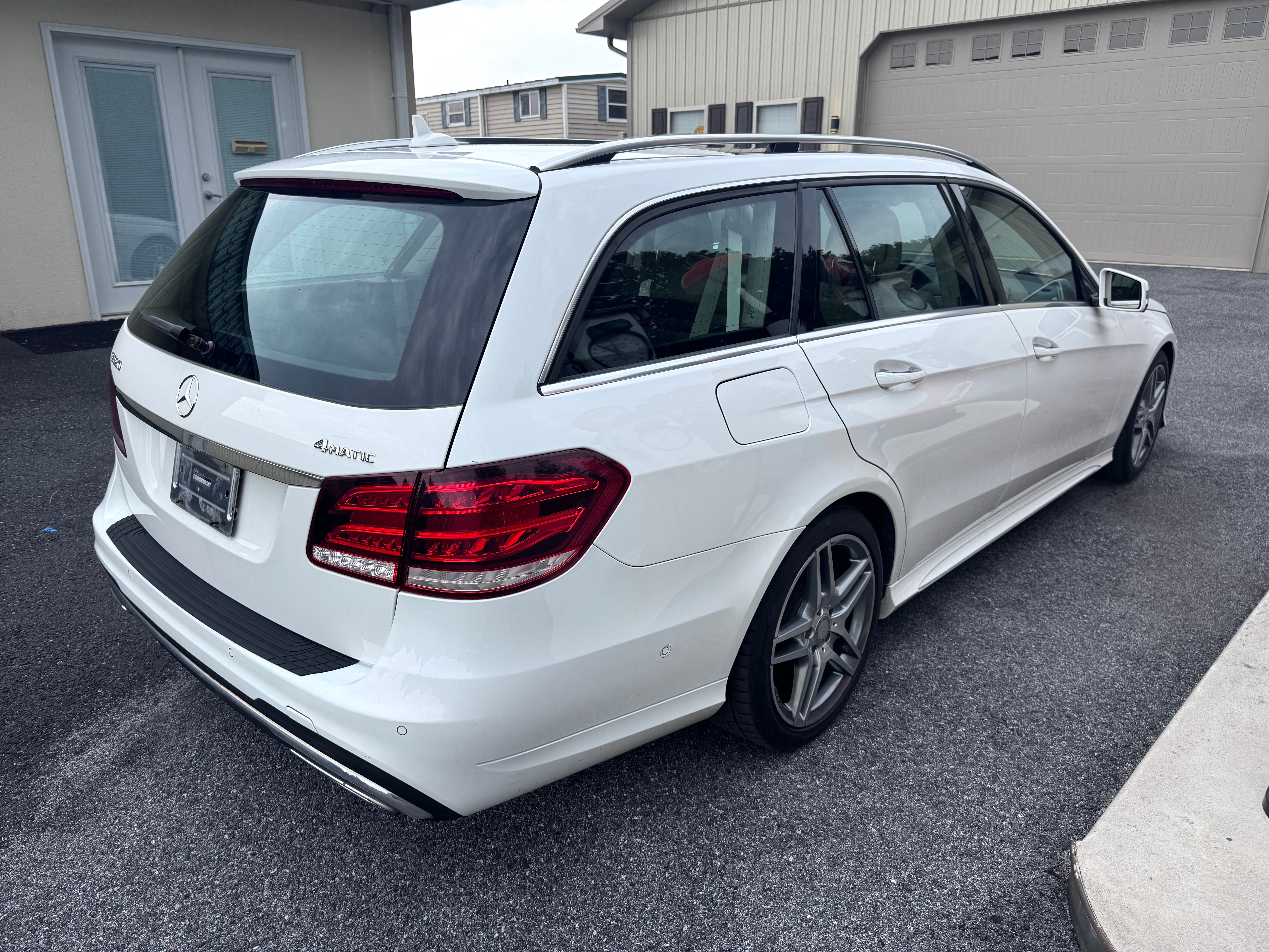Used 2015 Mercedes-Benz E 350 4MATIC Wagon image 5