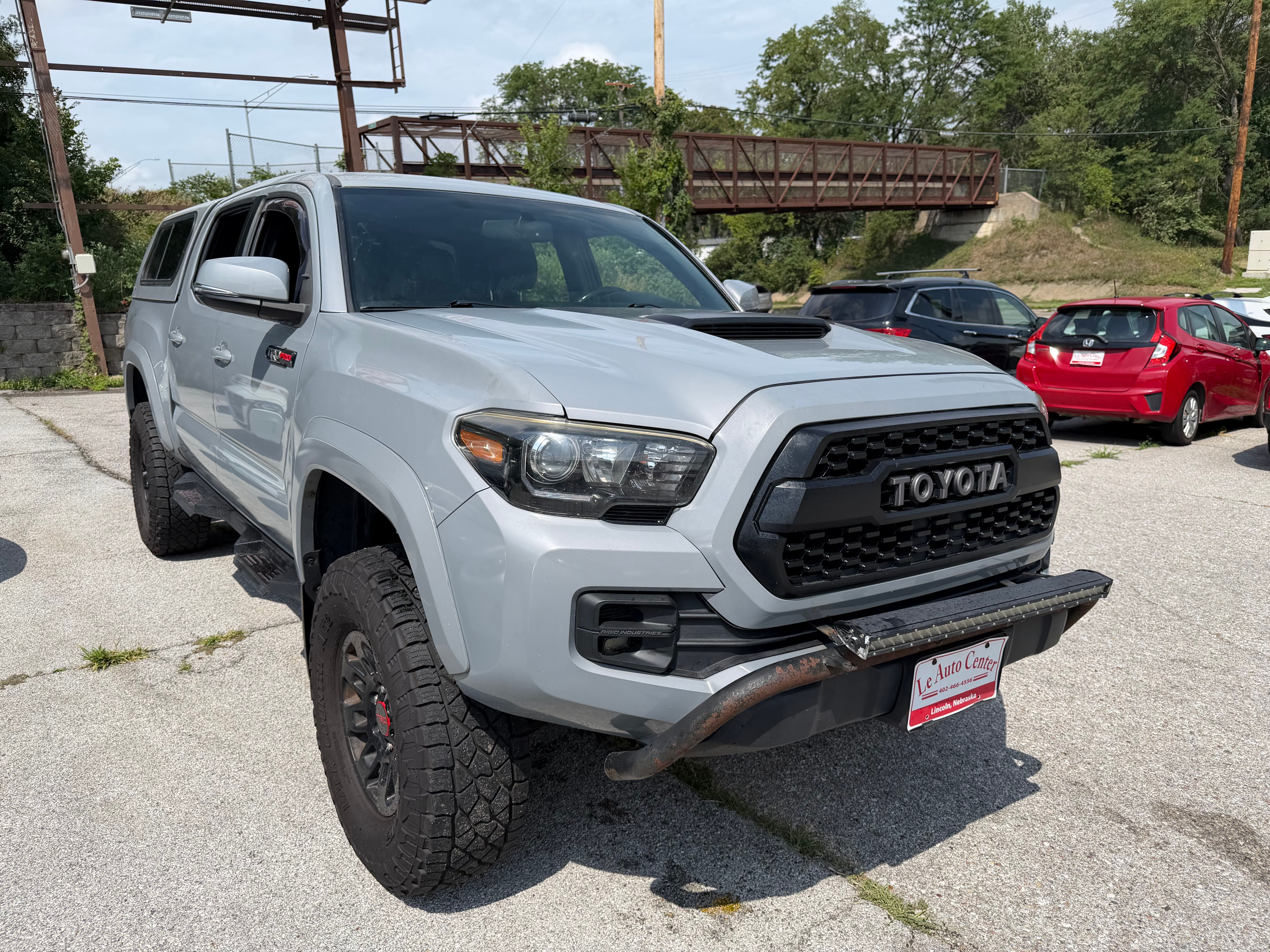 Used 2017 Toyota Tacoma 4x4 Double Cab image 4