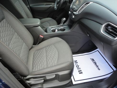 Used 2021 Chevrolet Equinox LT image 22