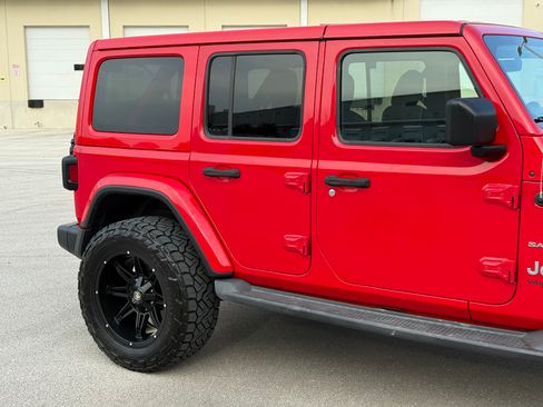 Used 2019 Jeep Wrangler 4WD Unlimited Sahara image 53