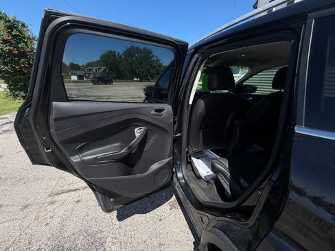 Used 2014 Ford Escape 4WD Titanium image 12