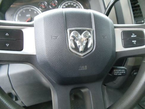 Used 2011 RAM 2500 Tradesman image 21