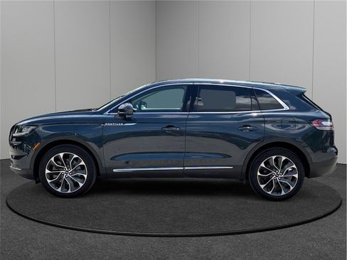 Used 2021 Lincoln Nautilus Reserve image 5