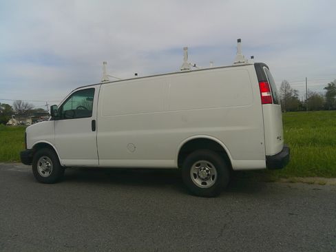 Used 2014 Chevrolet Express 2500 LS image 6
