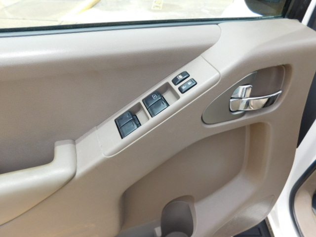 Used 2018 Nissan Frontier 2WD Crew Cab image 10