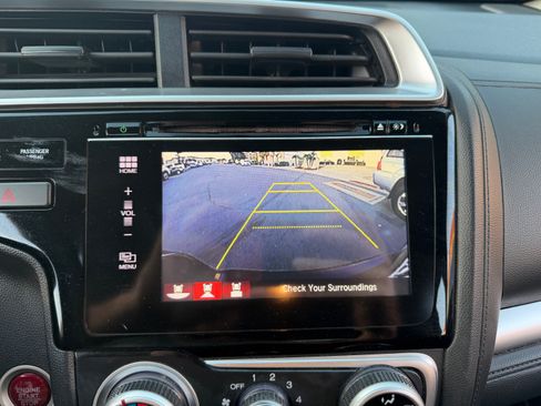 Used 2017 Honda Fit EX image 28