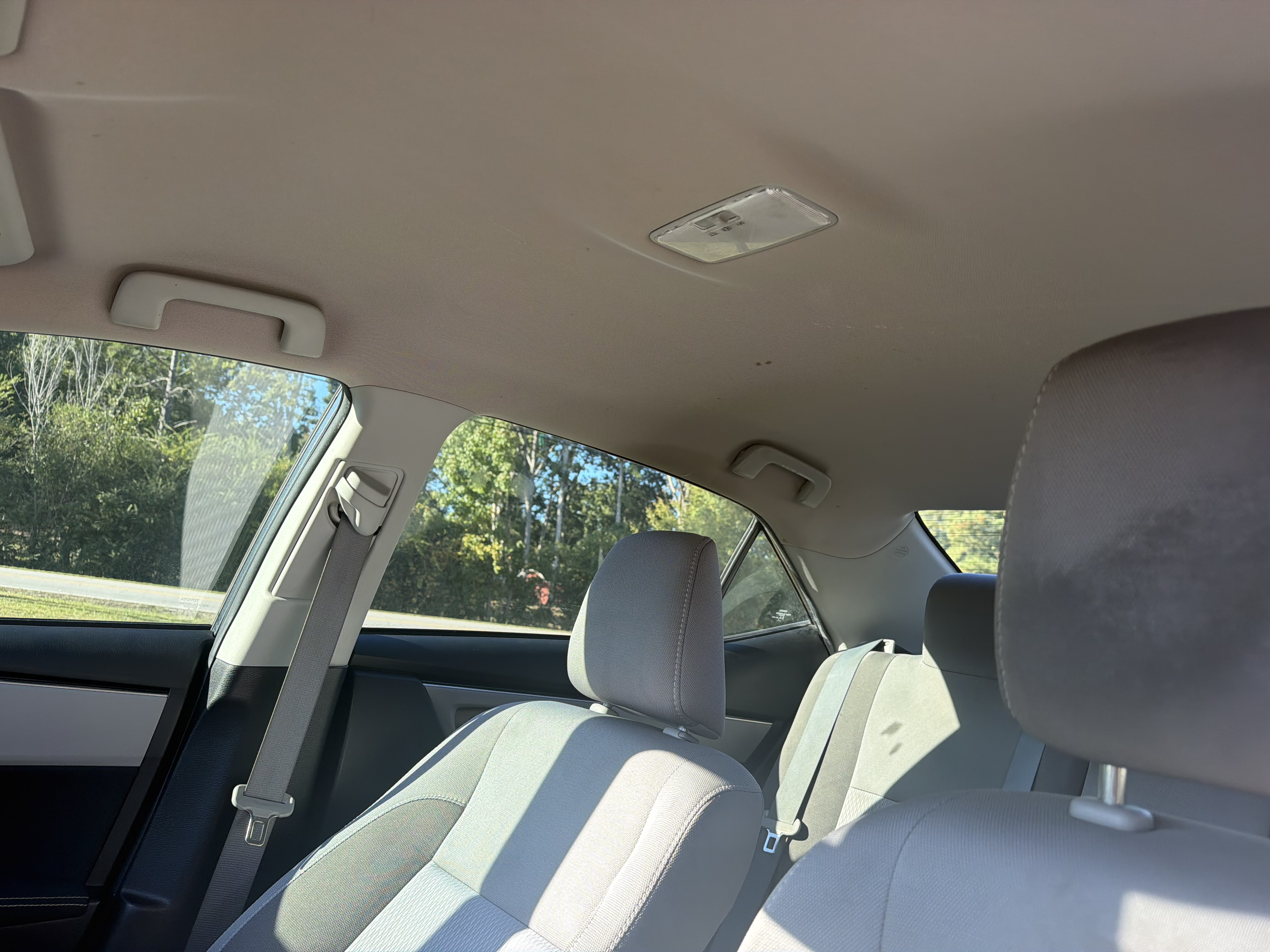 Used 2017 Toyota Corolla LE FWD image 50