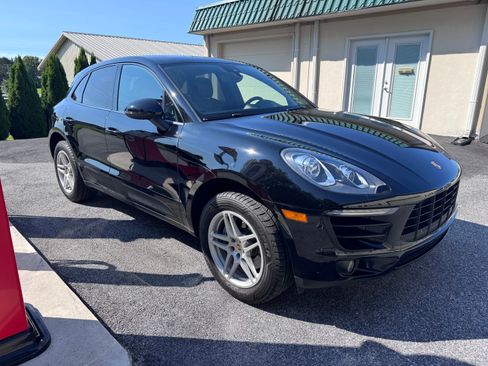 Used 2017 Porsche Macan UNAVAIL AWD/4WD image 4