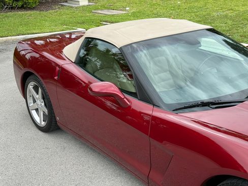Used 2006 Chevrolet Corvette Convertible RWD image 71