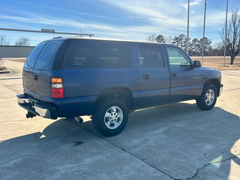 Used 2001 Chevrolet Suburban 2WD image 5