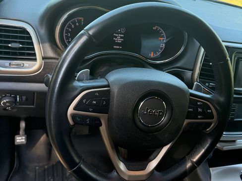 Used 2014 Jeep Grand Cherokee 2WD Laredo image 49
