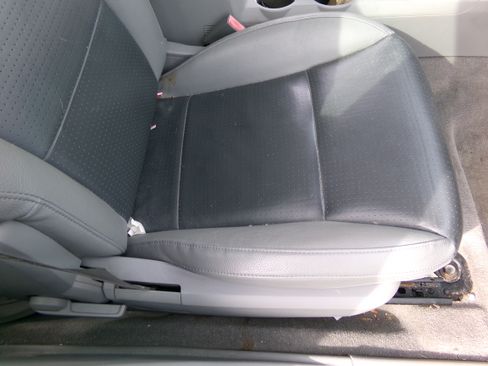 Used 2008 Dodge Avenger R/T image 12