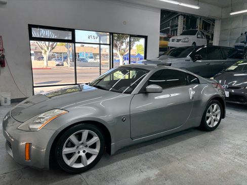 Used 2003 Nissan 350Z image 8