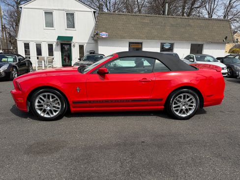 Used 2014 Ford Mustang Premium image 29
