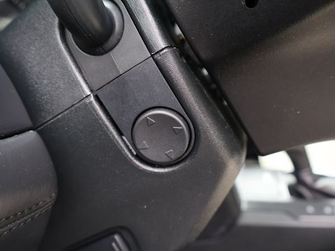 Used 2018 Ford Explorer Platinum image 31