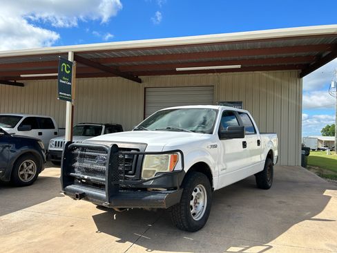 Used 2014 Ford F150 4x4 SuperCrew image 1