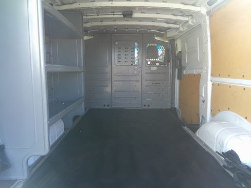 Used 2019 Nissan NV 2500 S RWD image 5