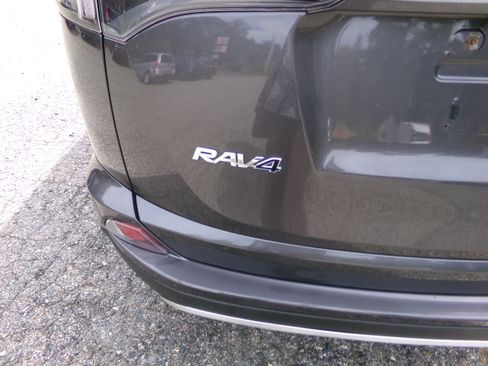 Used 2016 Toyota RAV4 XLE image 6