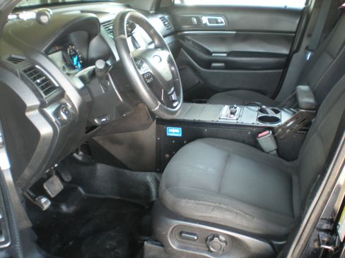 Used 2016 Ford Explorer 4WD Police Interceptor image 4