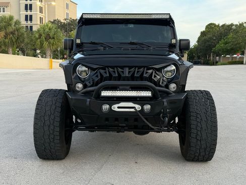 Used 2015 Jeep Wrangler 4WD Unlimited Sport image 12