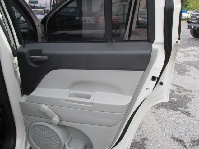 Used 2007 Jeep Compass 2WD Sport image 20