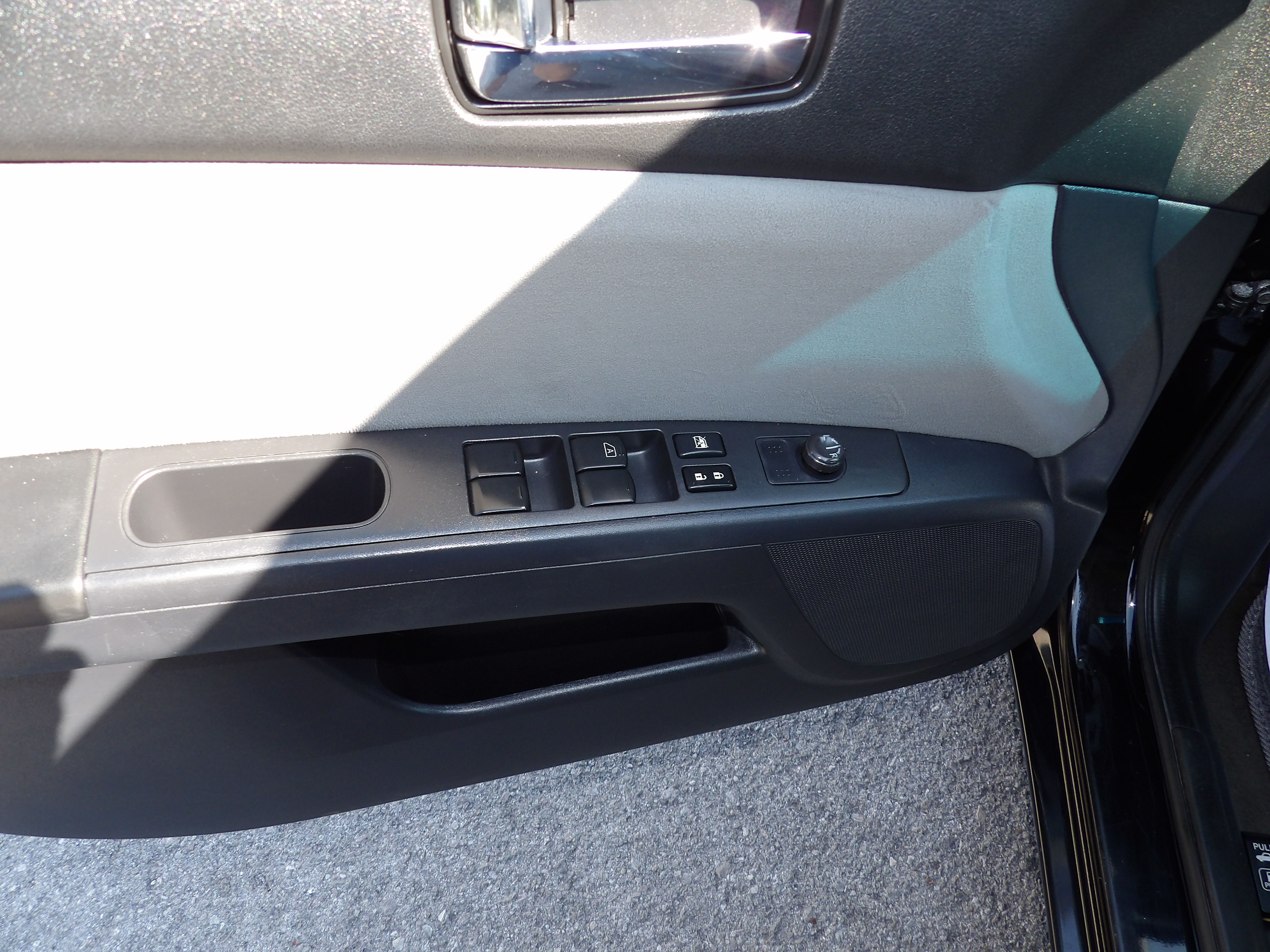 Used 2011 Nissan Sentra Sedan FWD image 5