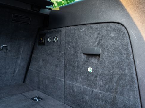 Used 2006 Volkswagen Touareg V10 TDI image 43