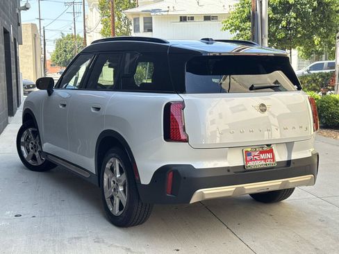 Certified 2025 MINI Cooper Countryman SE AWD/4WD image 3