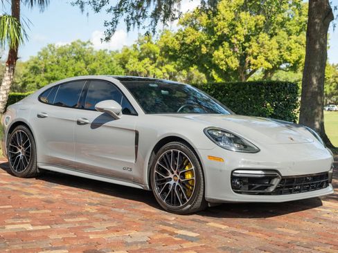 Used 2022 Porsche Panamera GTS AWD/4WD image 5