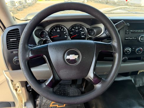 Used 2008 Chevrolet Silverado 2500 2WD Extended Cab image 10