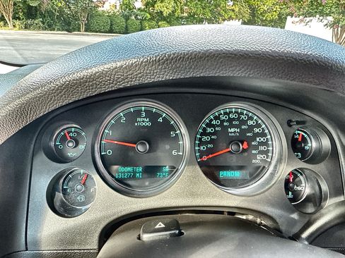 Used 2013 Chevrolet Avalanche LTZ image 8