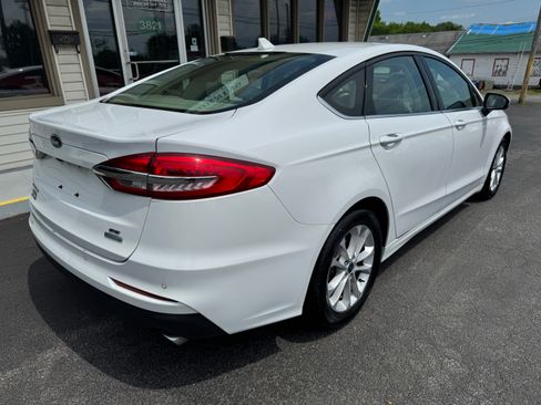 Used 2020 Ford Fusion SE FWD image 6