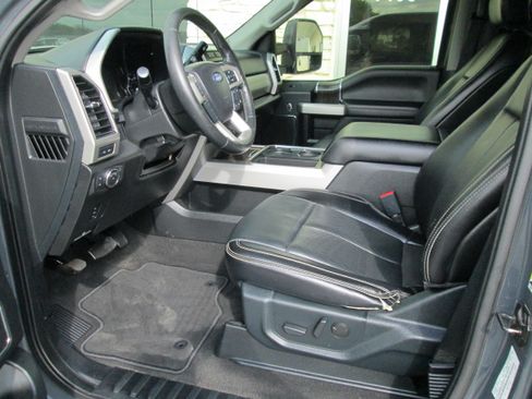 Used 2021 Ford F250 Lariat image 11