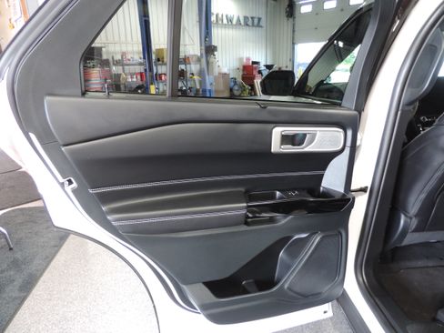 Used 2023 Ford Explorer 4WD ST image 37