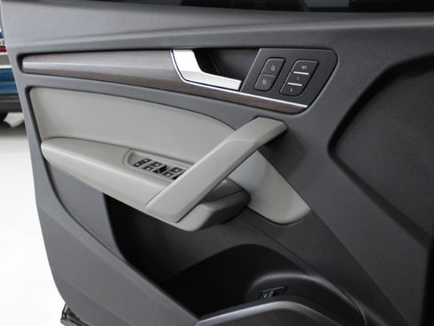 Used 2023 Audi Q5 2.0T Premium image 28