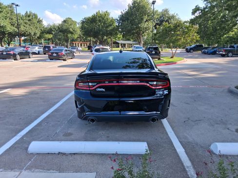 Used 2019 Dodge Charger R/T RWD image 5