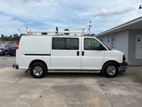 Used 2018 GMC Savana 2500 image 5